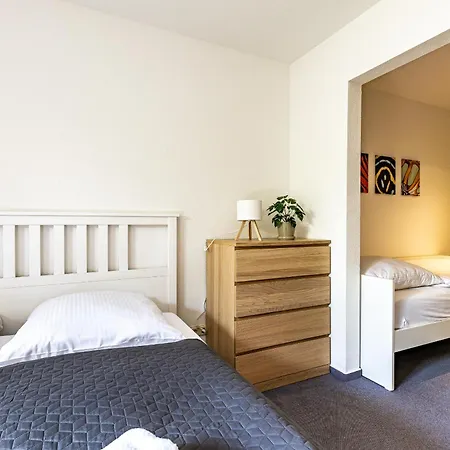 Henriette Apartament *